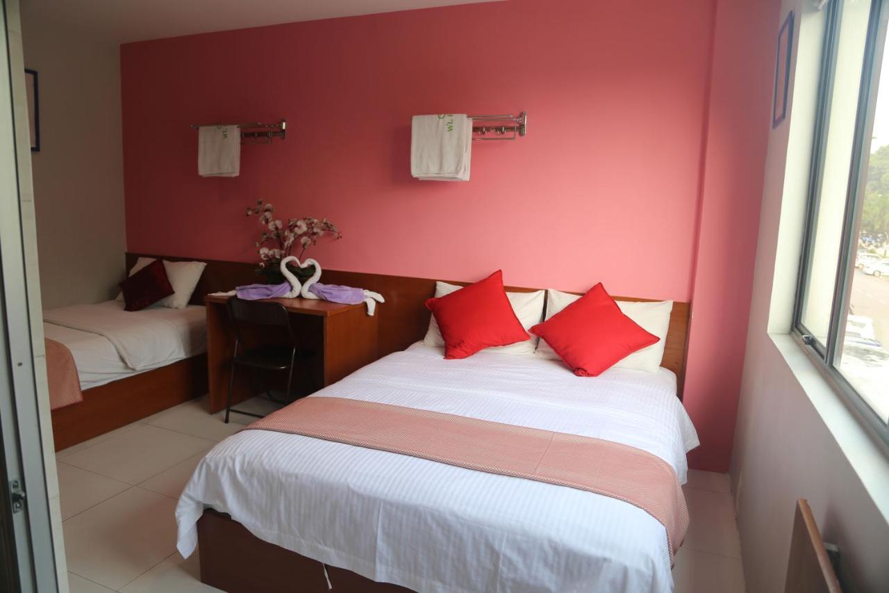 Wl Hotel Kampung Baharu Sungai Buluh Exteriör bild